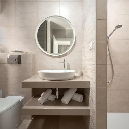 81 Apartament *