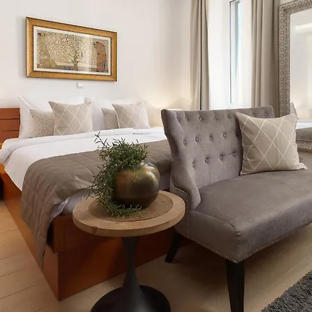 Apartamento 81 *
