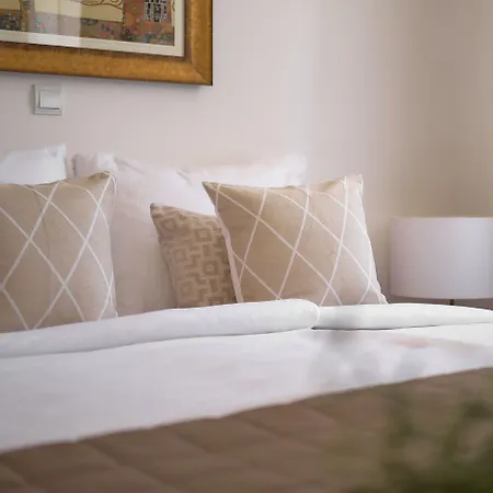 Apartamento 81 *