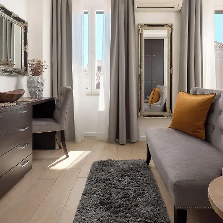 Apartamento 81 *