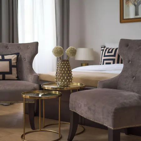 Apartamento 81 *